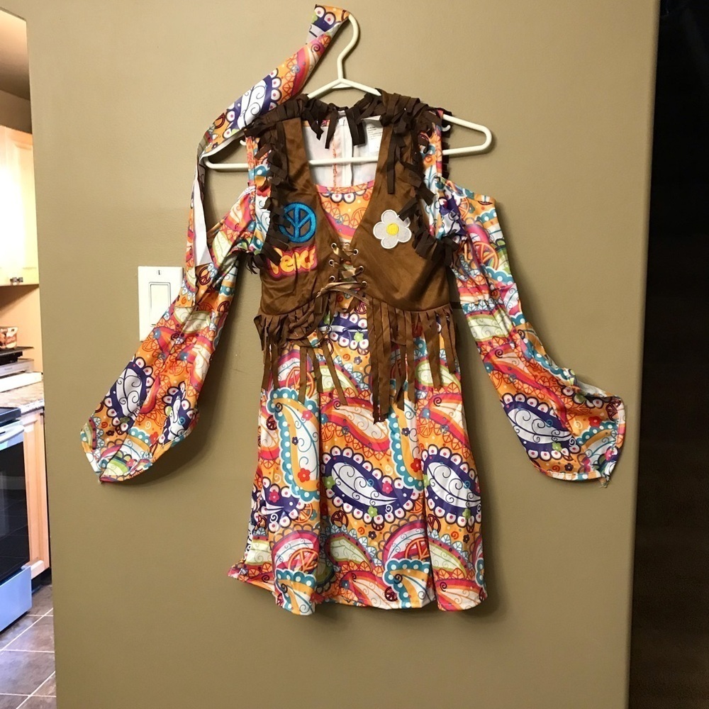 NWT Hippie Girl Costume - Picture 8 of 11